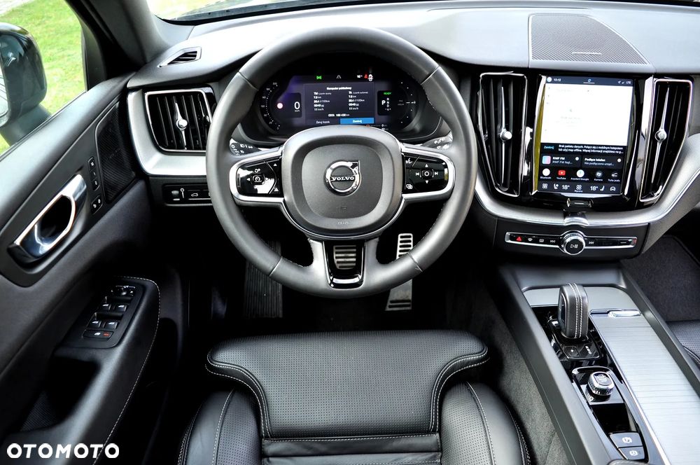 Volvo XC 60 T6 AWD Recharge Geartronic RDesign - 26