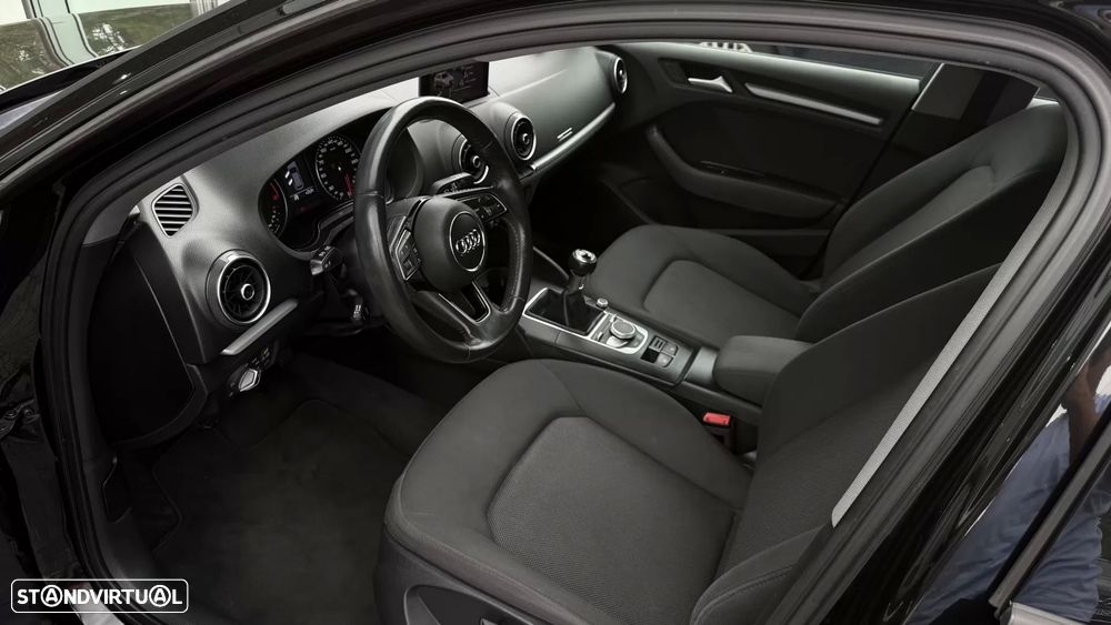 Audi A3 Sportback 2.0 TDI Design - 8