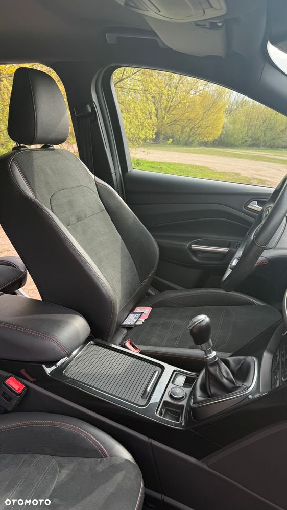 Ford Kuga 1.5 EcoBoost FWD ST-Line - 12