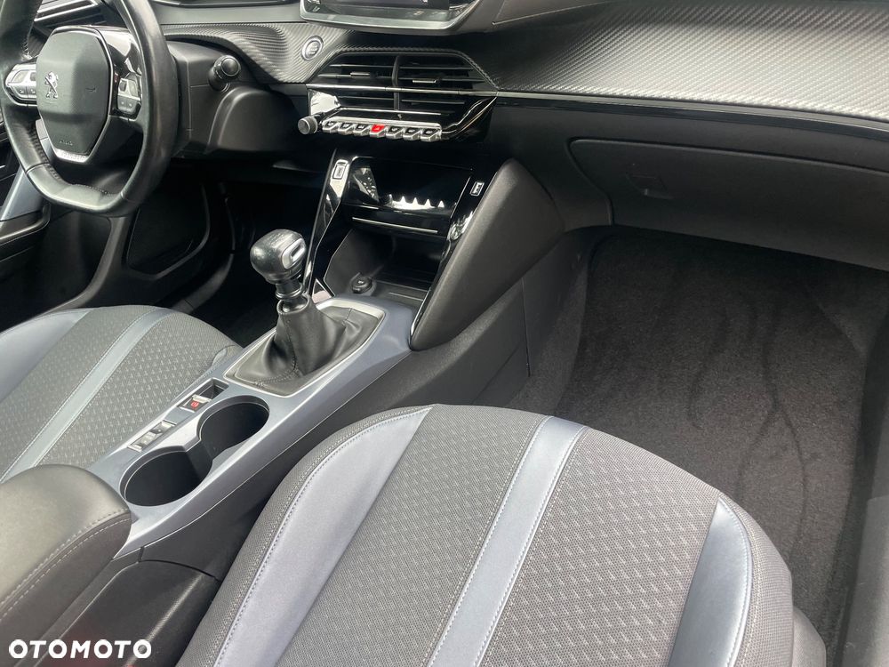 Peugeot 2008 BlueHDi 100 STOP & START Allure - 22