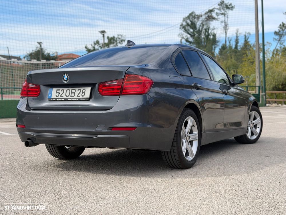 BMW 318 2013 photo 5