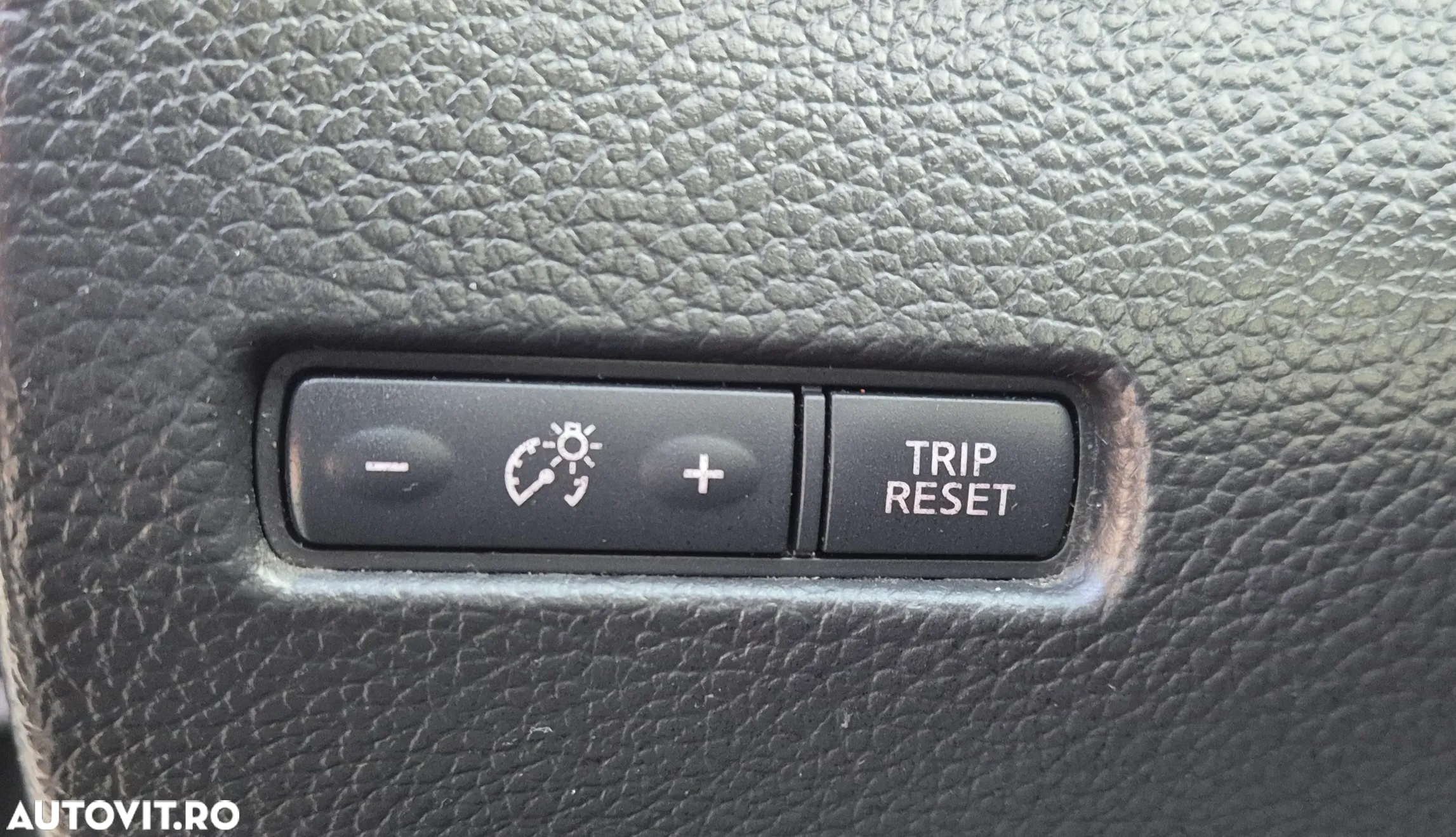 Nissan Qashqai 1.5 DCI N-Connecta - 10