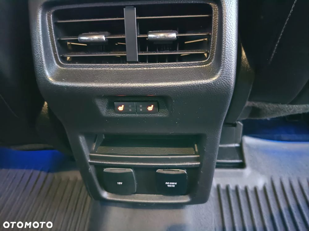 Ford Edge 2.0 TDCi Bi-Turbo 4x4 ST-LINE - 11