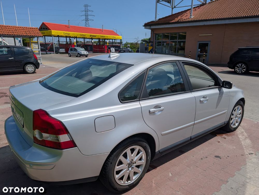 Volvo S40 1.8 Momentum - 4