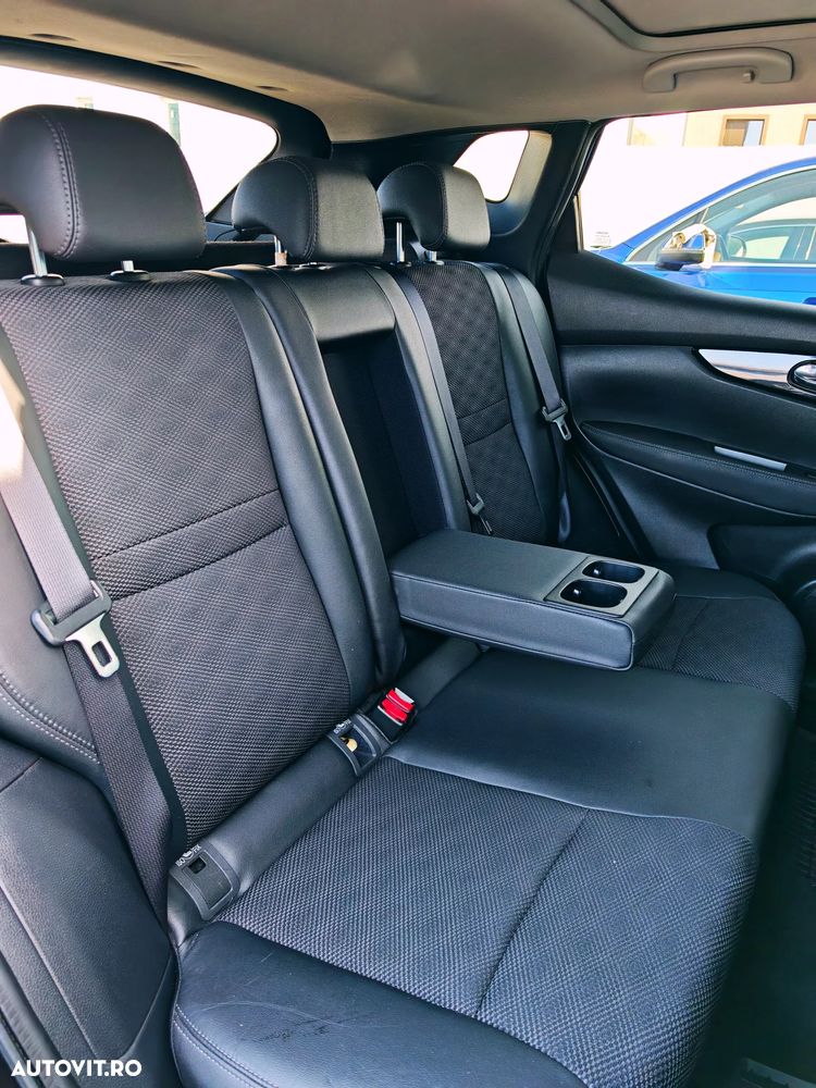 Nissan Qashqai 1.6 DCI Xtronic TEKNA - 19