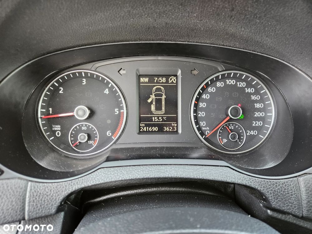 Volkswagen Sharan - 16