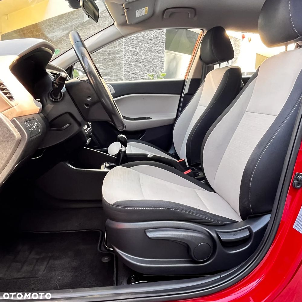 Hyundai i20 1.2 YES - 13