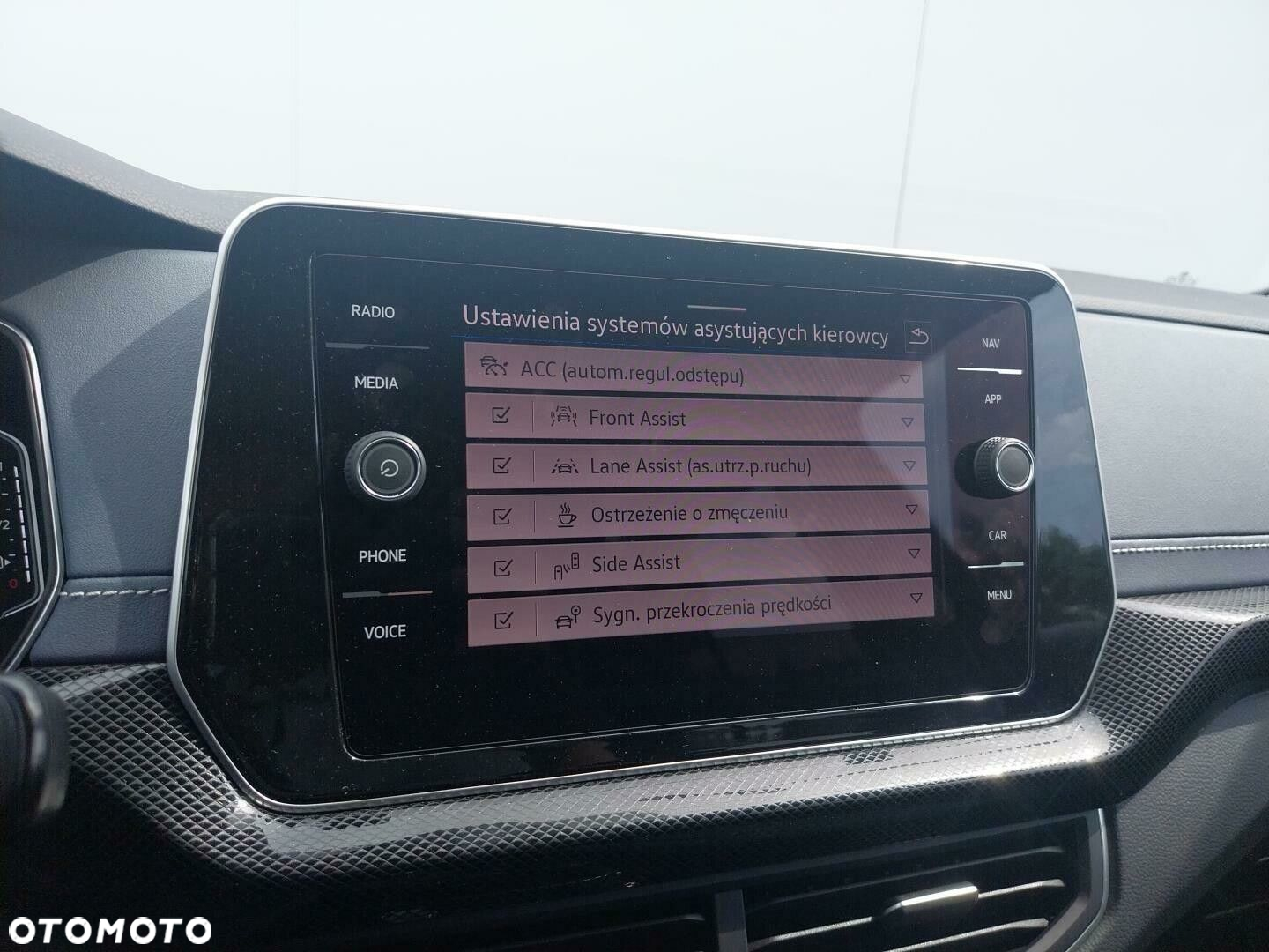 Volkswagen T-Cross - 22