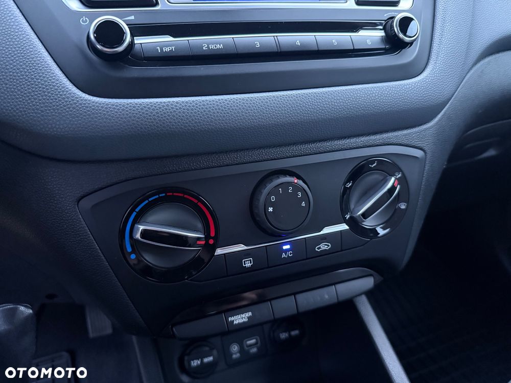 Hyundai i20 1.2 Trend - 19