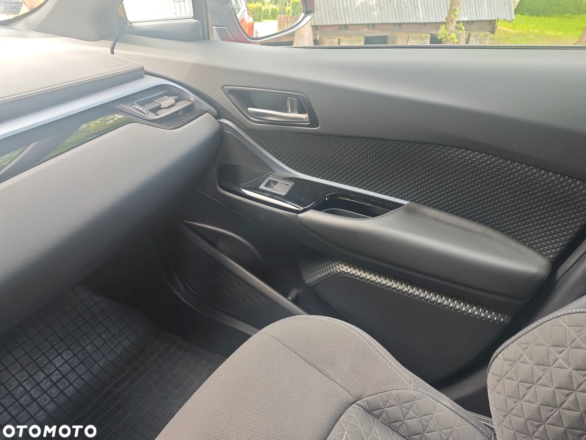 Toyota C-HR 1.2 T Comfort - 27