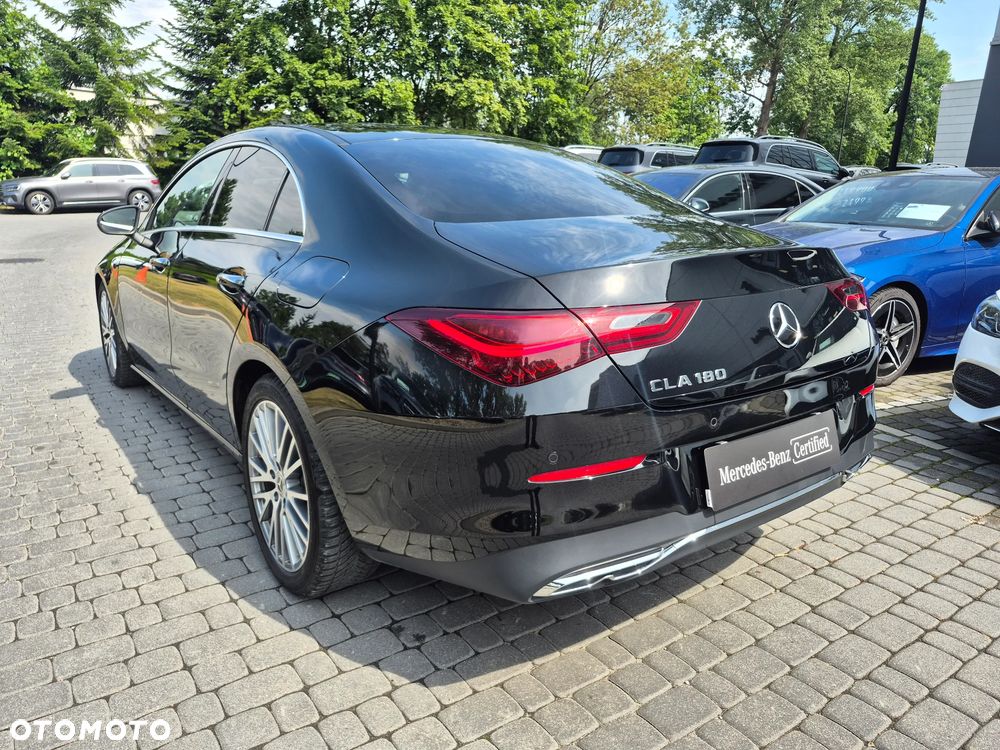 Mercedes-Benz CLA 180 7G-DCT - 10