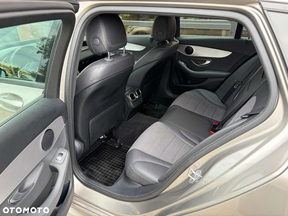 Mercedes-Benz Klasa C 220 d 9G-TRONIC Exclusive - 17