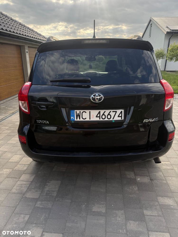 Toyota RAV4 2.2 D-4D X - 2