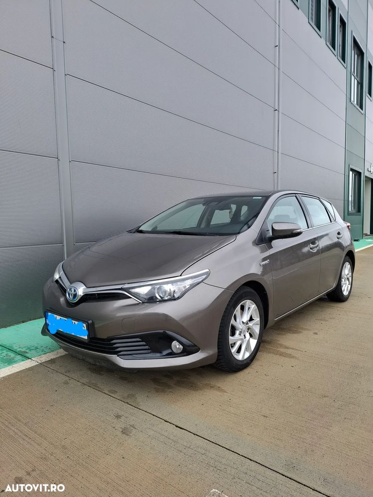 Toyota Auris 1.8 L VVT-i Sol+ - 2