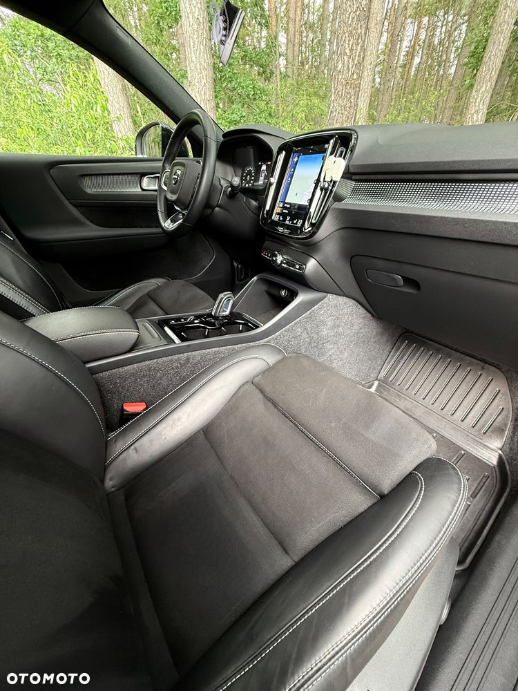 Volvo XC 40 T3 R-Design - 39