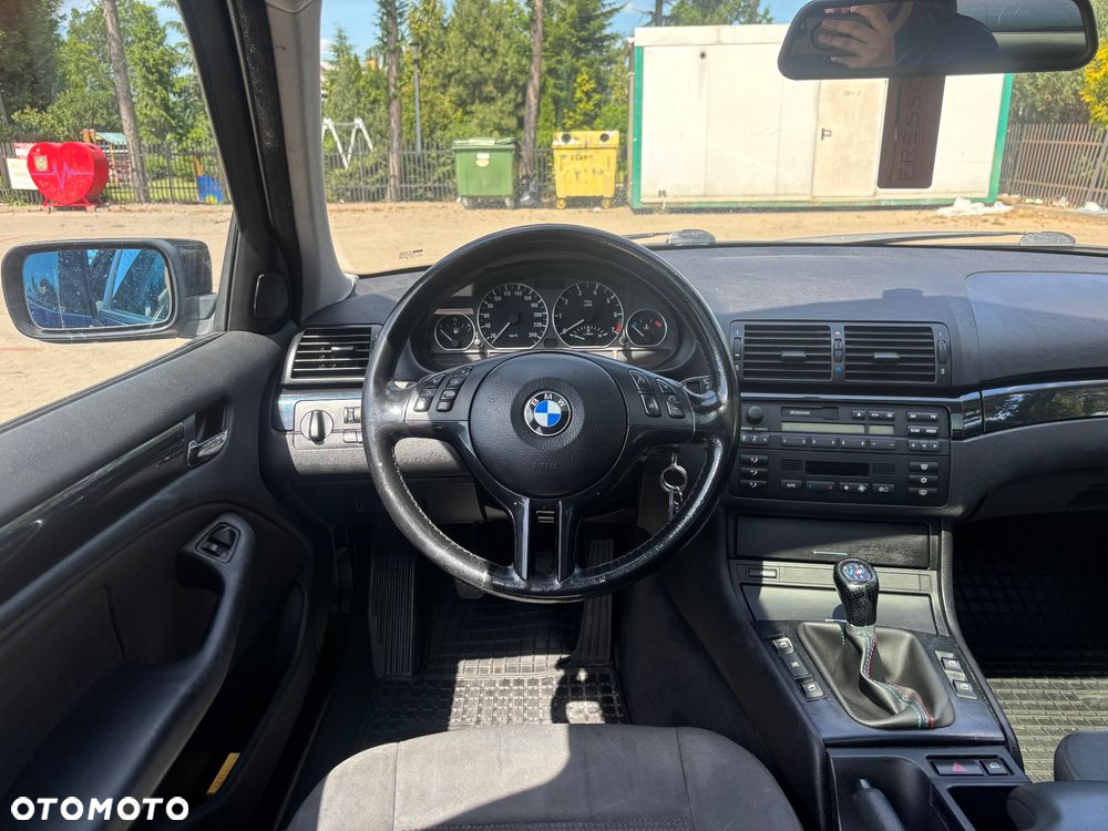 BMW Seria 3 318i - 12