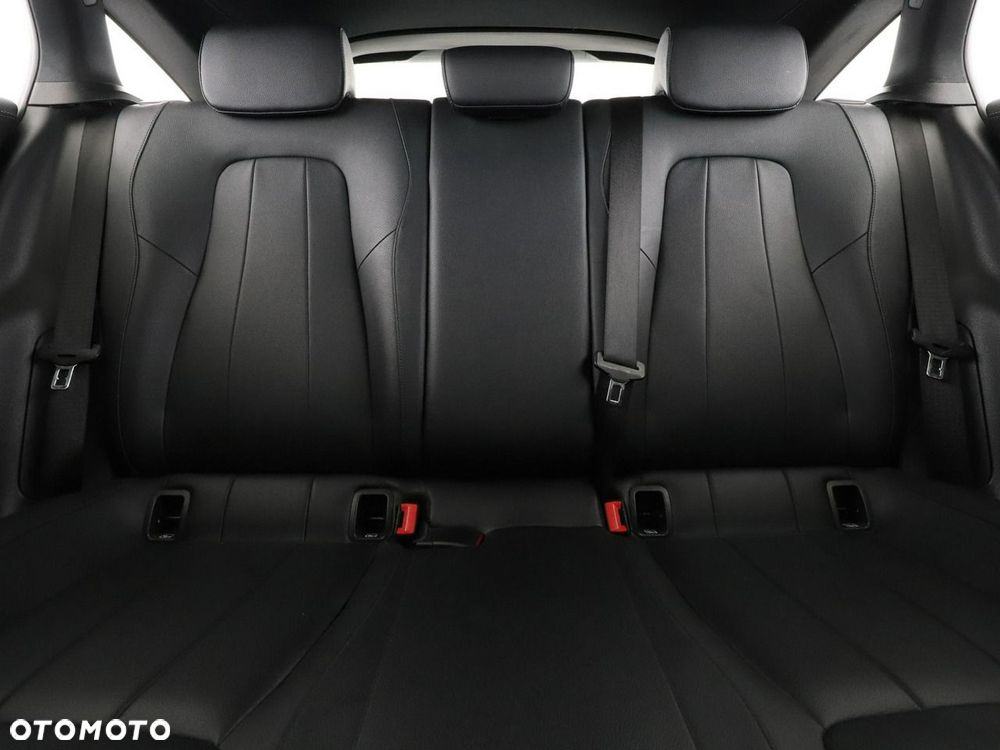 Mercedes-Benz CLA 250 e 8G-DCT Progressive - 20