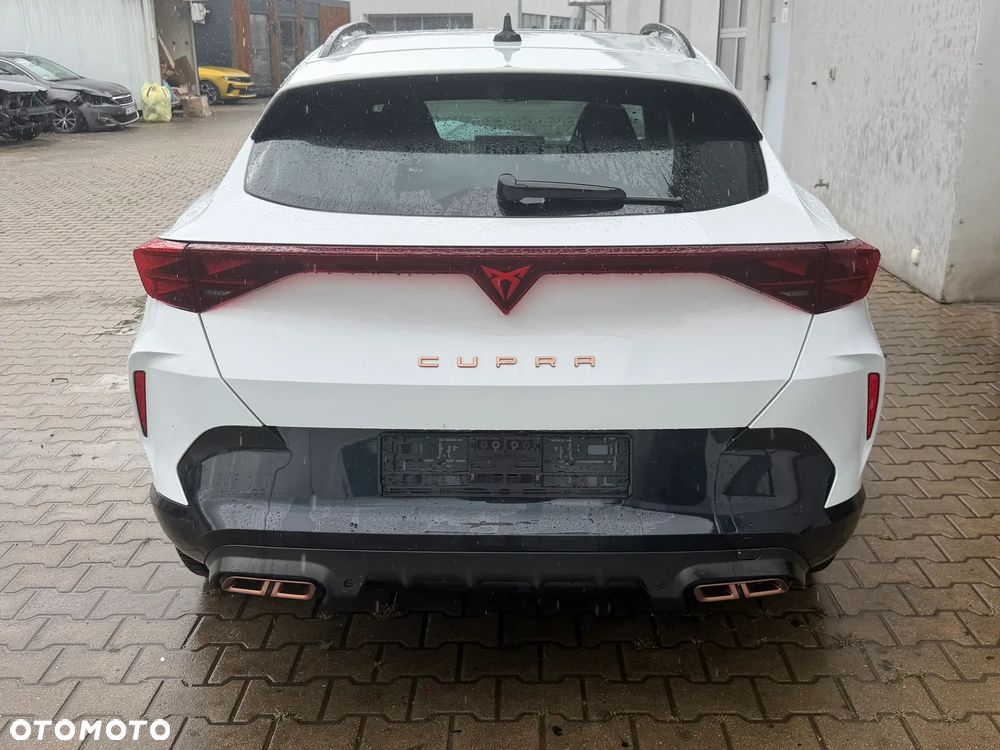 Cupra Formentor 1.5 e-Hybrid DSG - 4