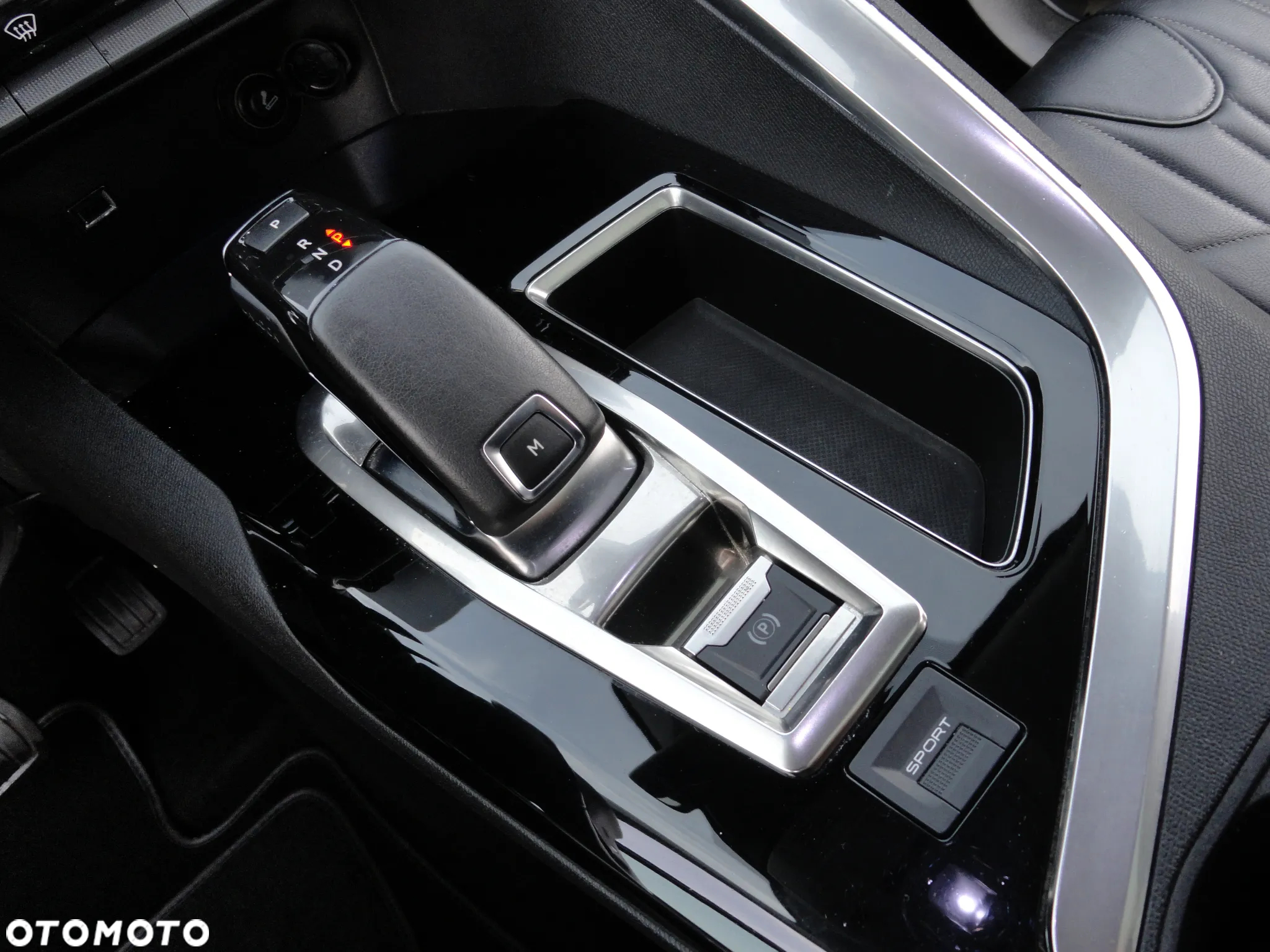 Peugeot 3008 BlueHDi 130 Stop & Start EAT8 Allure - 17