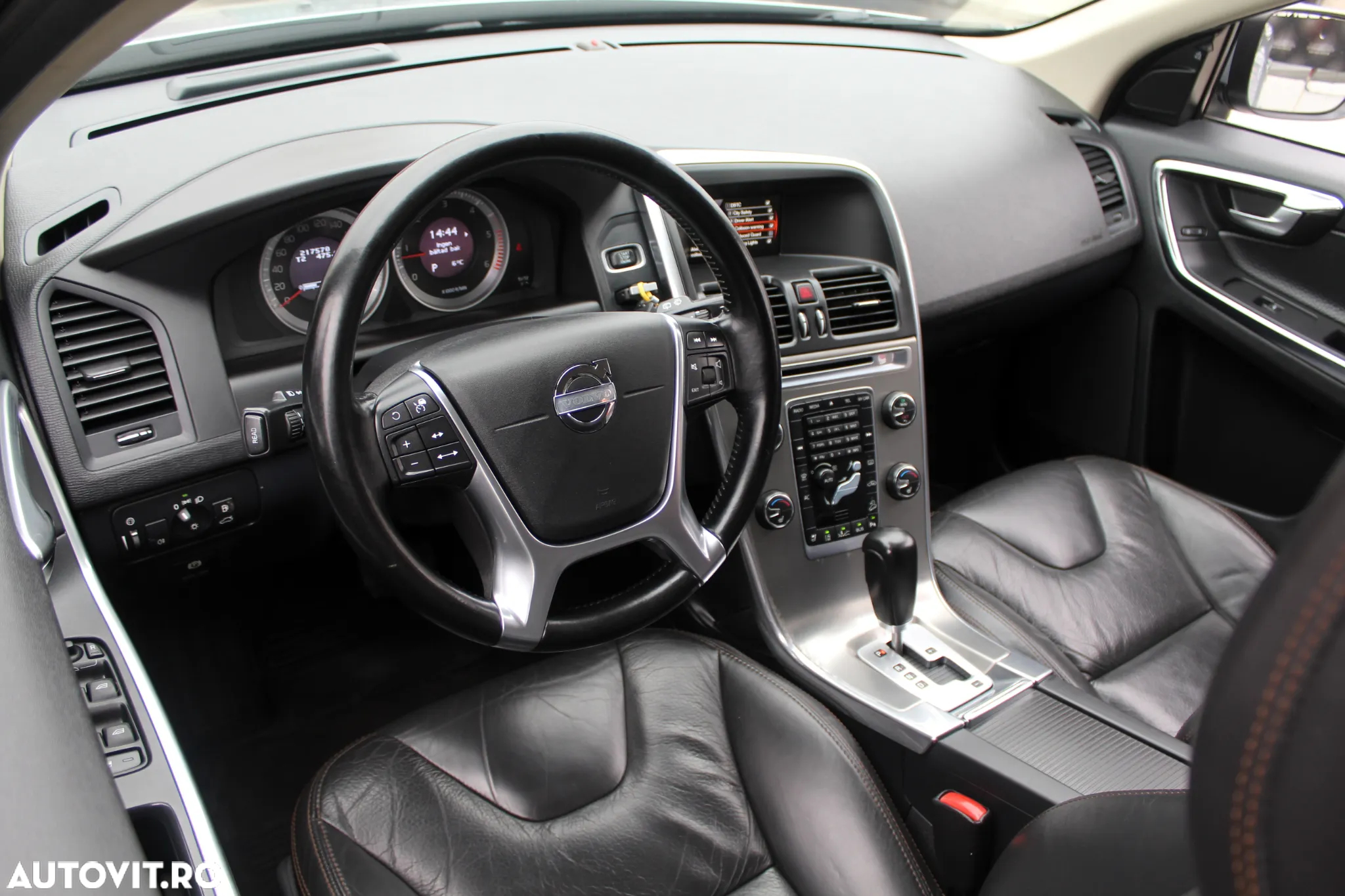Volvo XC 60 D5 AWD Aut. Summum - 7