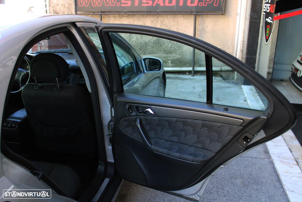 Mercedes-Benz C 220 CDi Avantgarde - 27