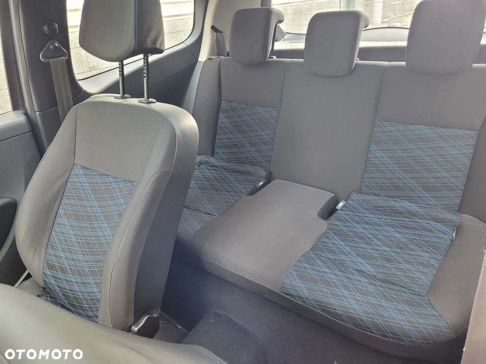 Renault Clio 1.2 16V Expression - 9