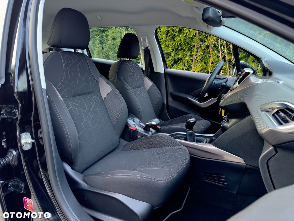 Peugeot 2008 - 12