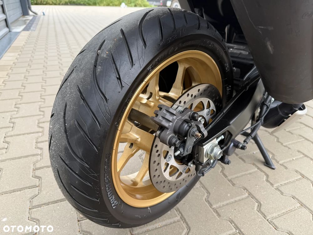 Yamaha Tmax - 18