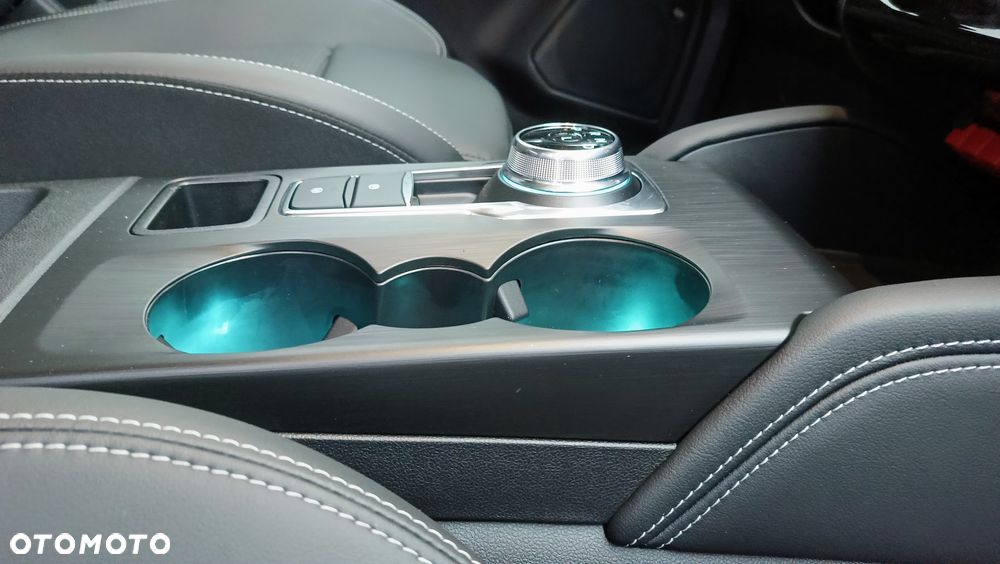 Ford Kuga 2.5 FHEV FWD Sound Edition eCVT - 12