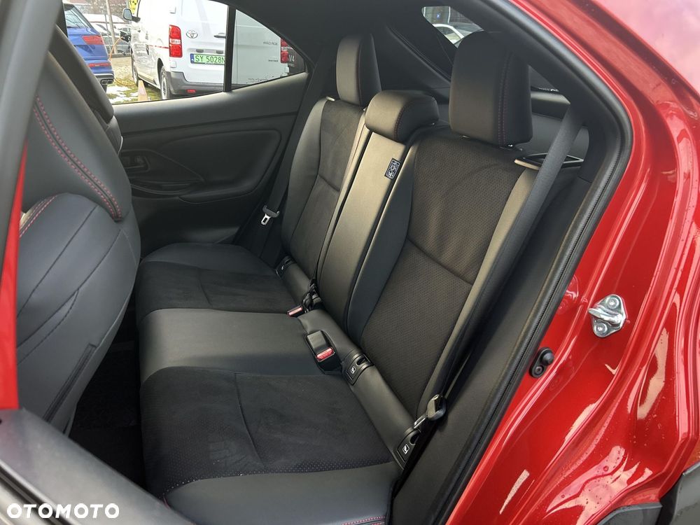 Toyota Yaris Cross Hybrid 1.5 GR Sport - 25