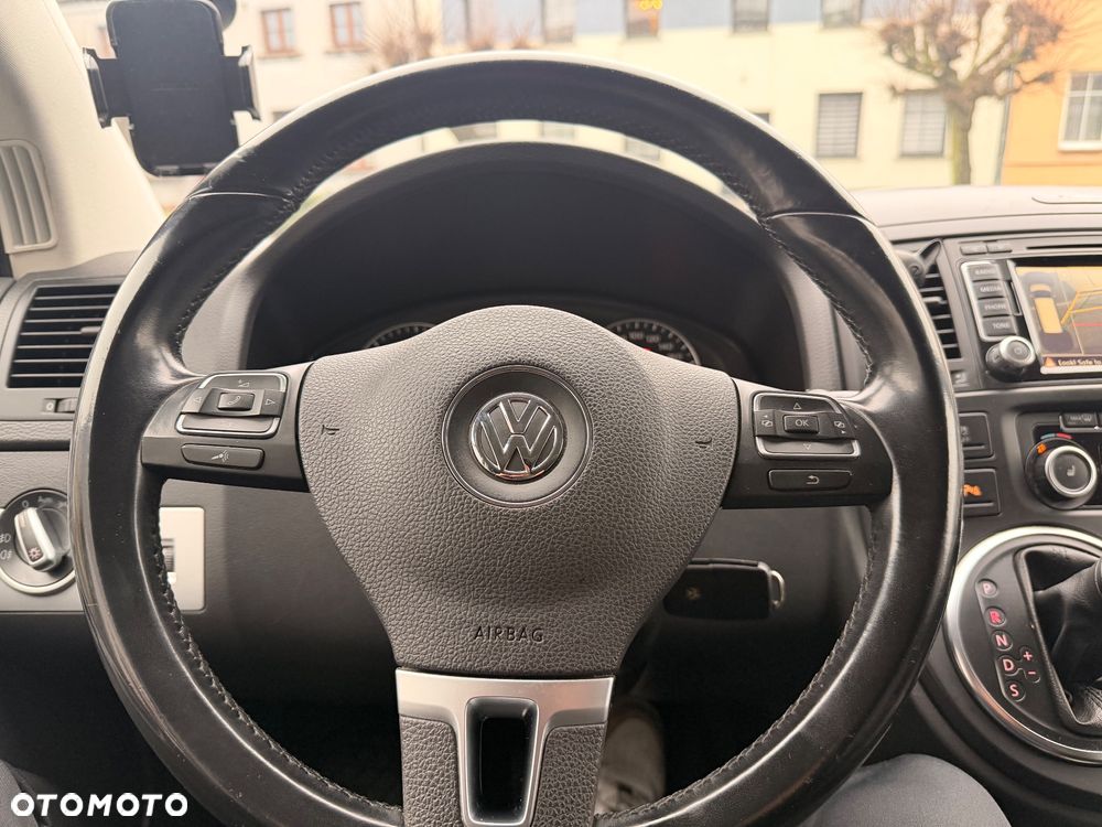 Volkswagen Multivan - 9