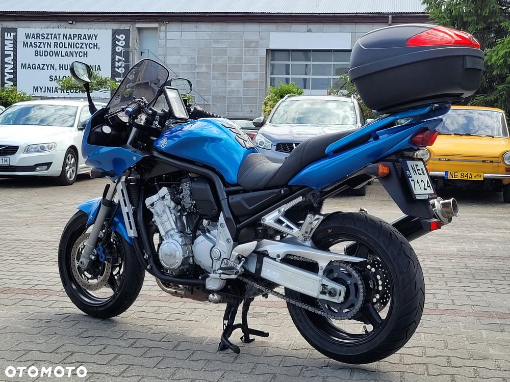 Yamaha FZS - 22