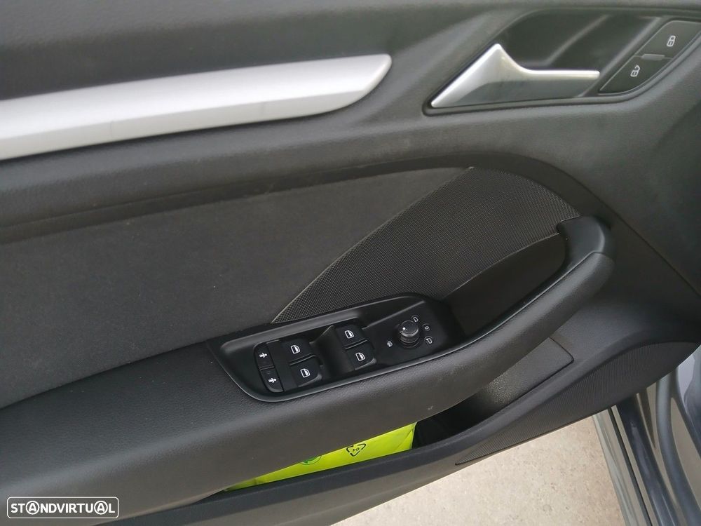 Audi A3 Sportback 1.6 TDI - 17