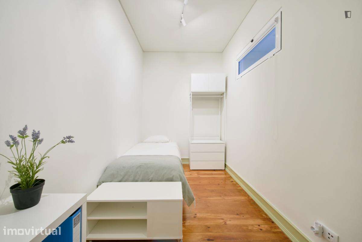 Quarto - localizado em Alcântara Lisbon - Grande imagem: 2/37