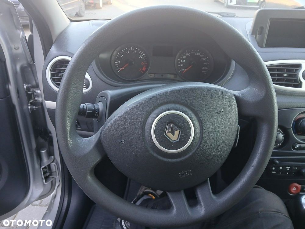 Renault Clio 1.2 16V Life - 16