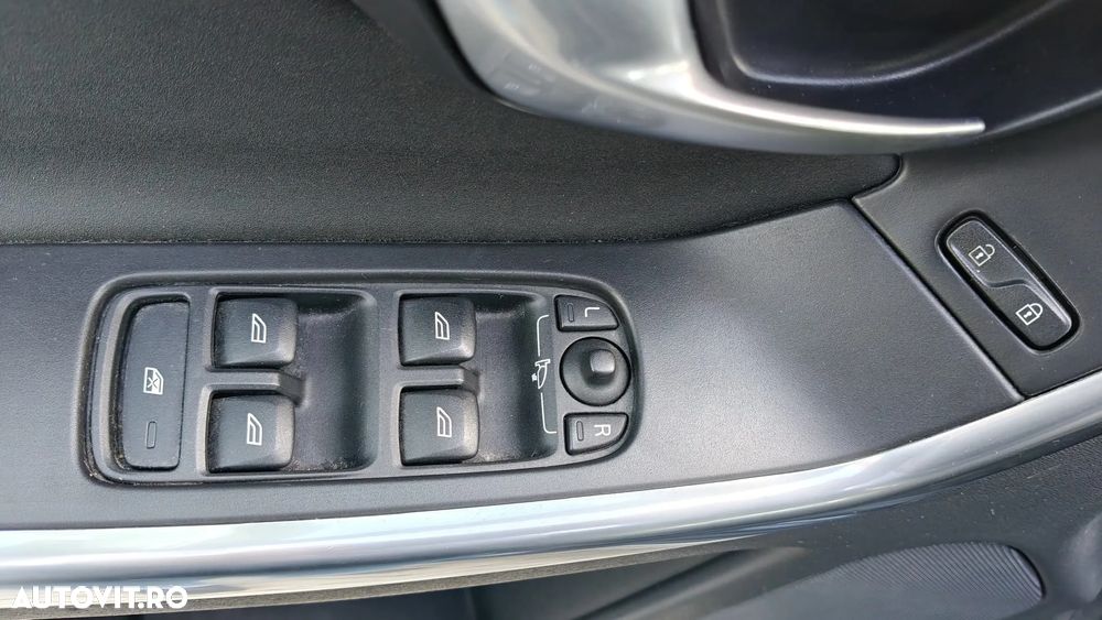 Volvo XC 60 D4 Geartronic Summum - 29