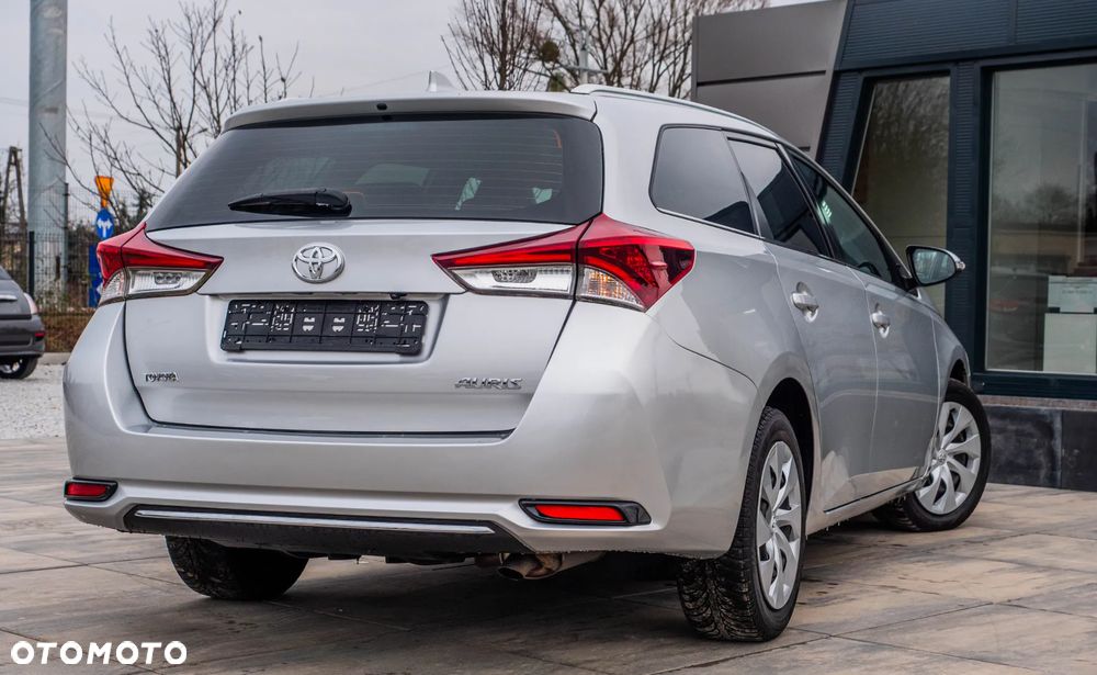 Toyota Auris - 18