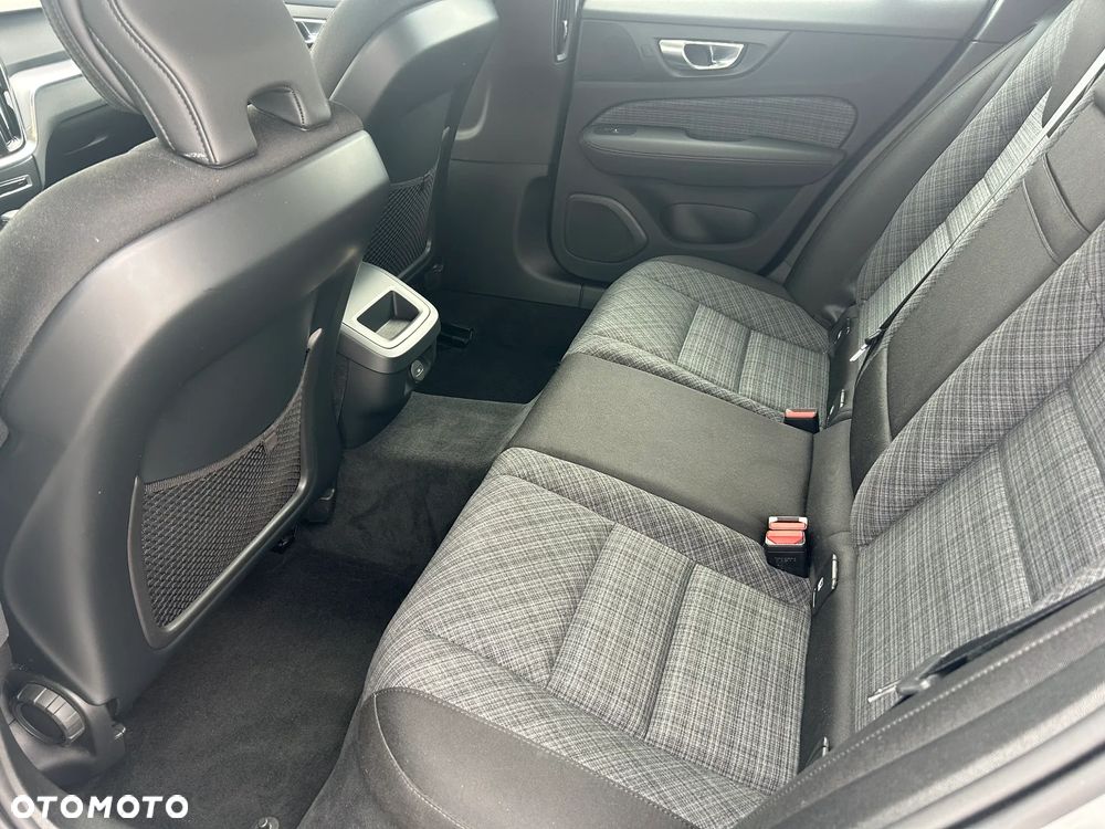Volvo V60 B4 B Core - 11