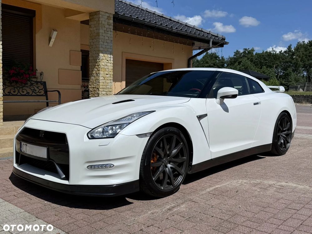 Nissan GT-R Black Edition - 2