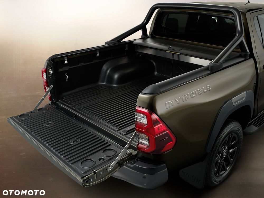Toyota Hilux 2.8 D-4D mHEV Double Cab Invincible 4x4 - 10