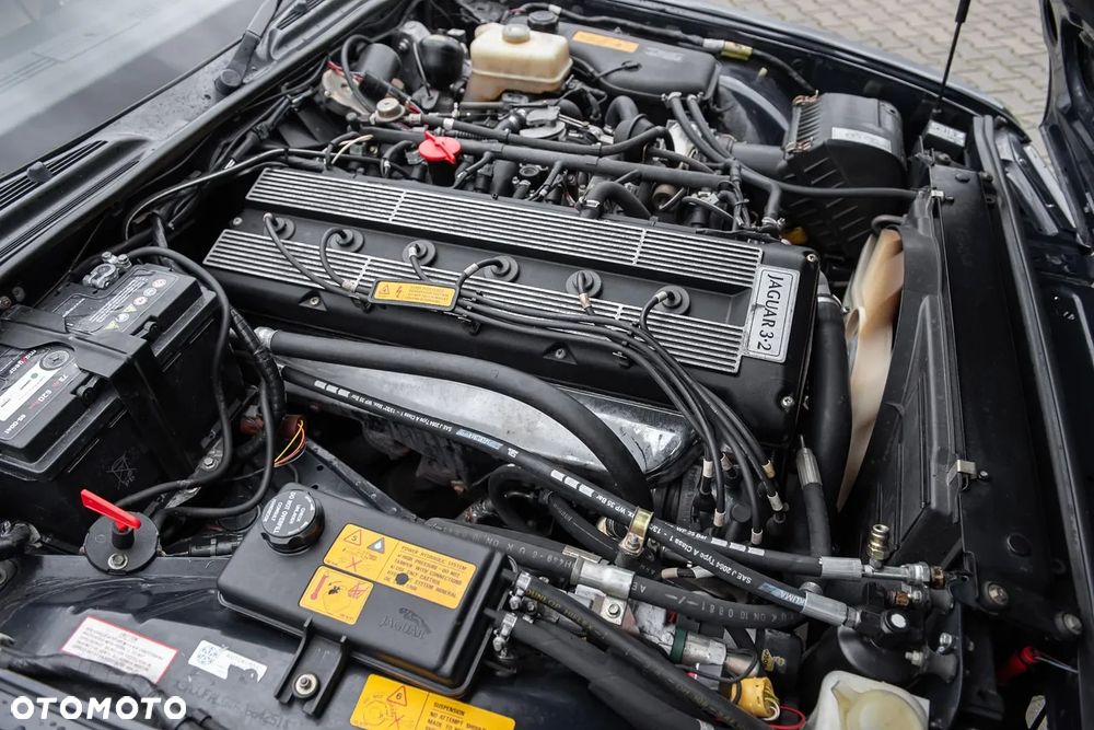Jaguar XJ Soverign 3.2i - 30