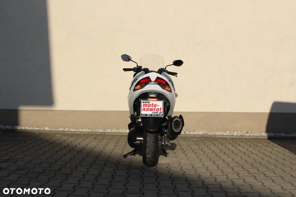 Suzuki Burgman - 28