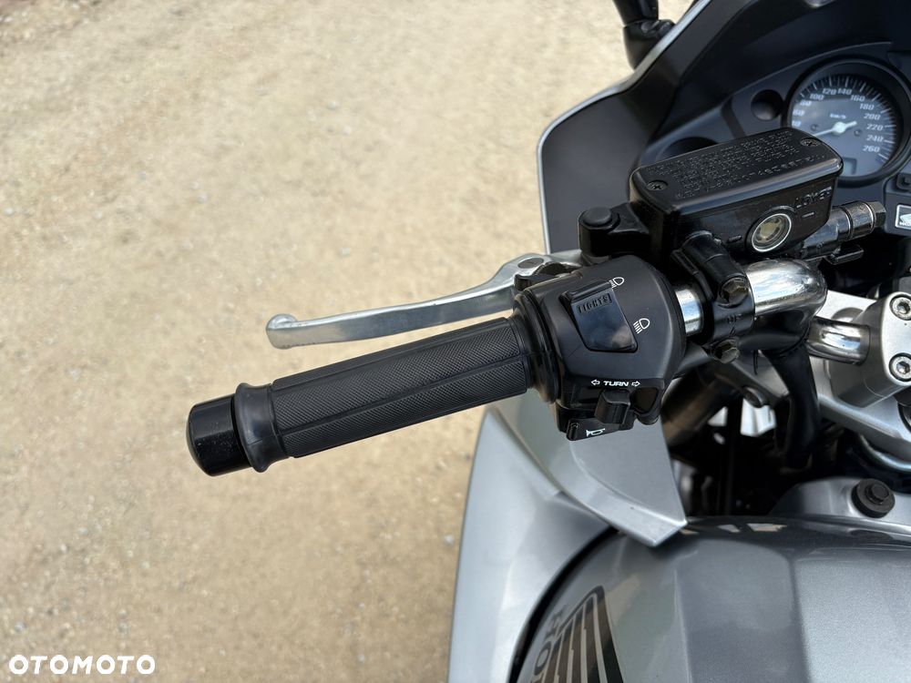 Honda CBF - 28