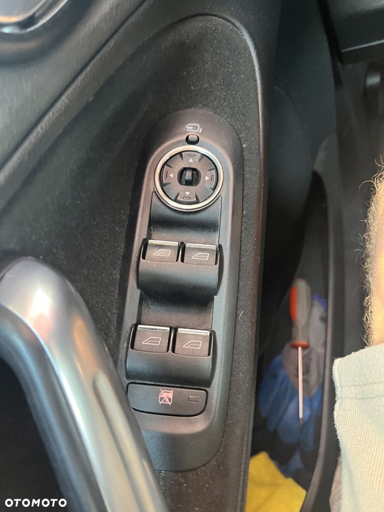 Ford S-Max - 7
