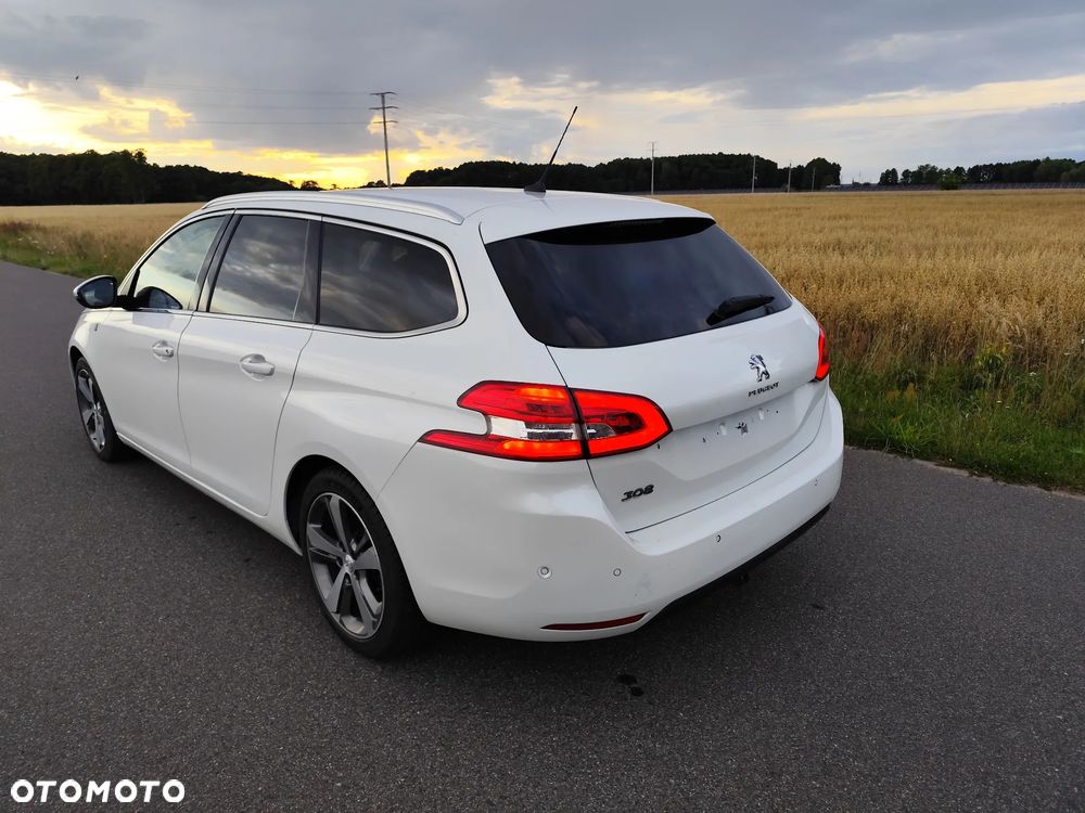 Peugeot 308 PureTech 130 GPF EAT8 Stop & Start Tech Edition - 6
