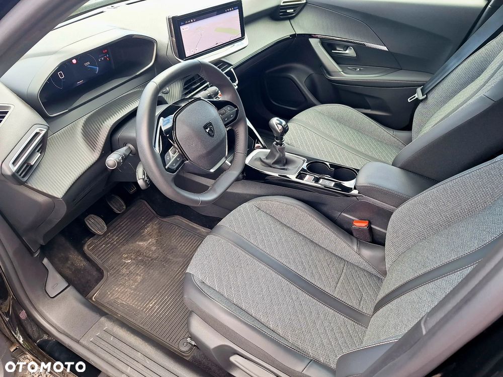 Peugeot 2008 - 9