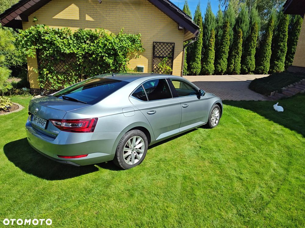 Skoda Superb 2.0 TDI 4x4 Style DSG - 4