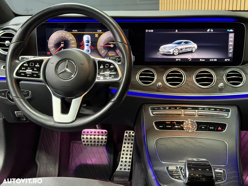 Mercedes-Benz E 220 d T-Modell 4MATIC Aut. - 16