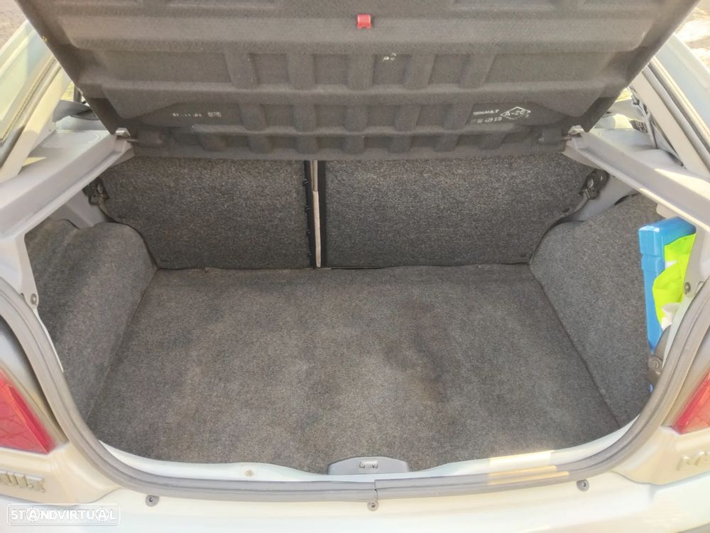 Renault Mégane 1.4 16V Dynamique - 16