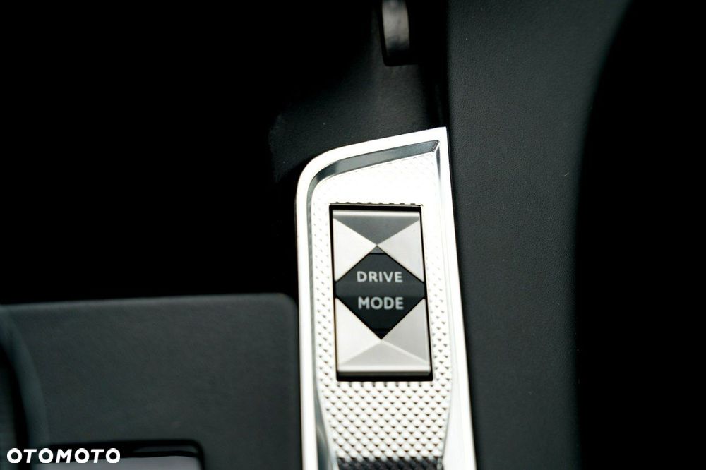 DS Automobiles DS 7 Crossback - 27